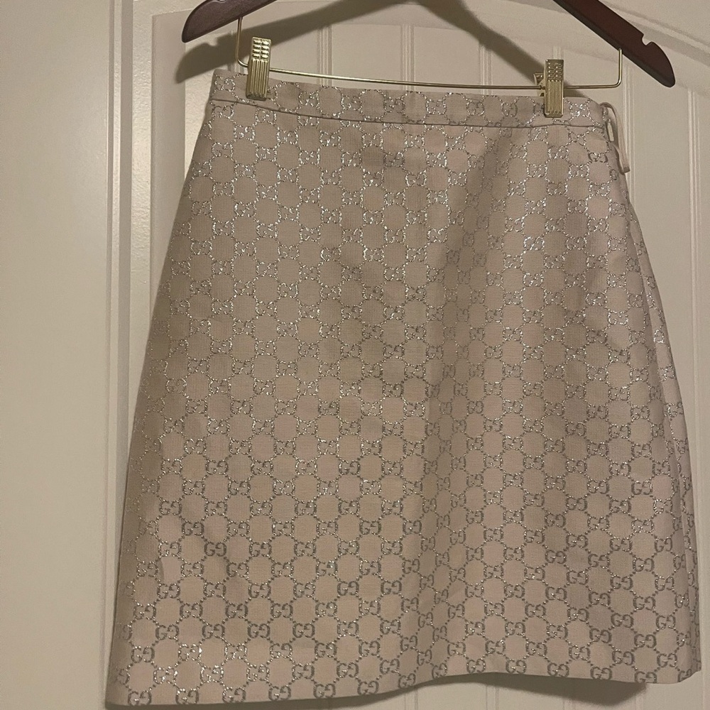 Gucci Light Beige A-Line Skirt with Shimmering Silver Accents